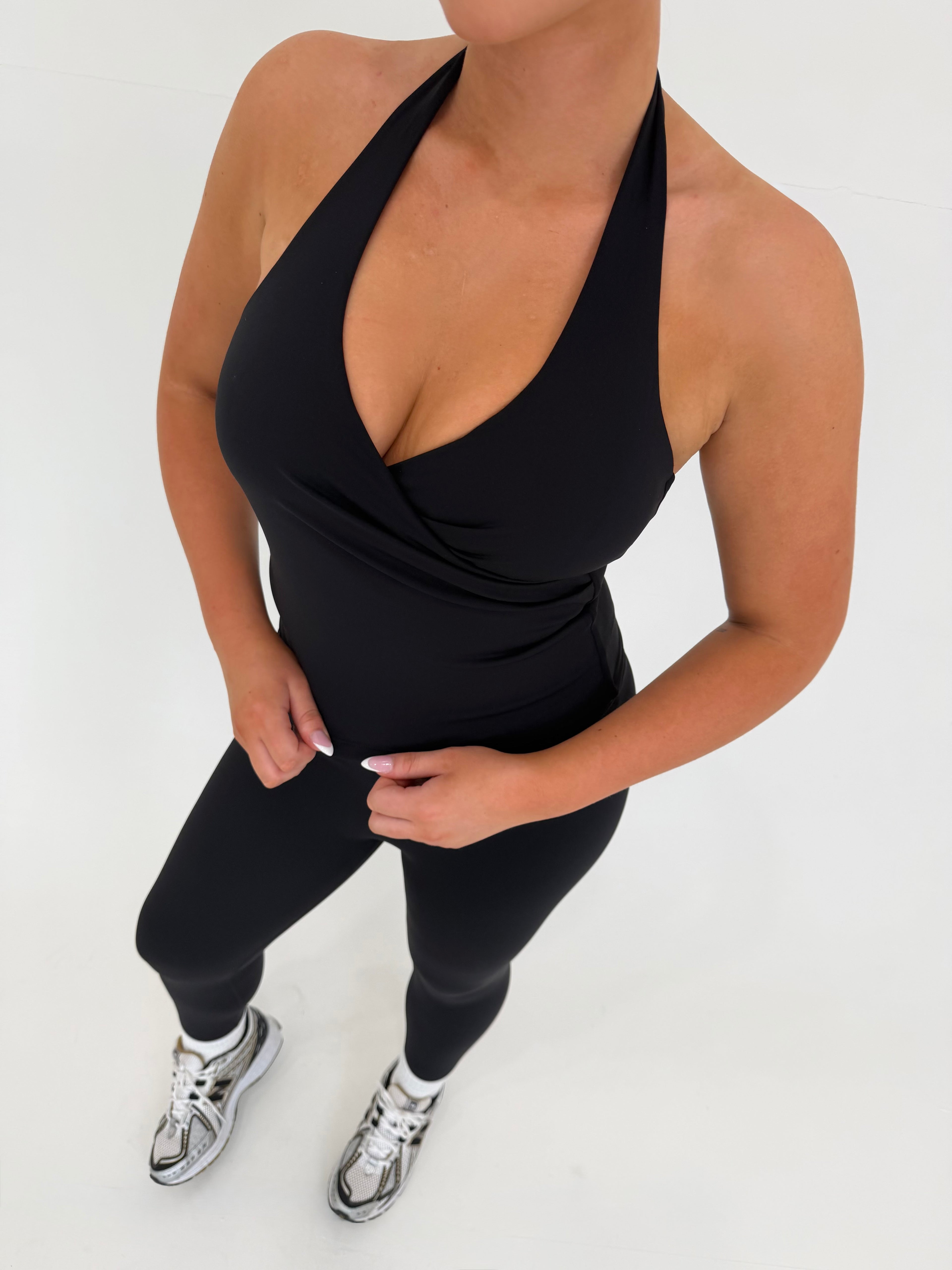 Forma Black SkinForm Sculpt V-Neck Activewear Set